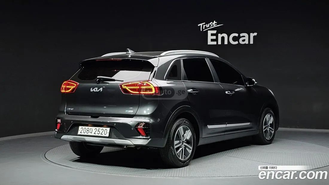 Kia Niro 2022 — photo 2