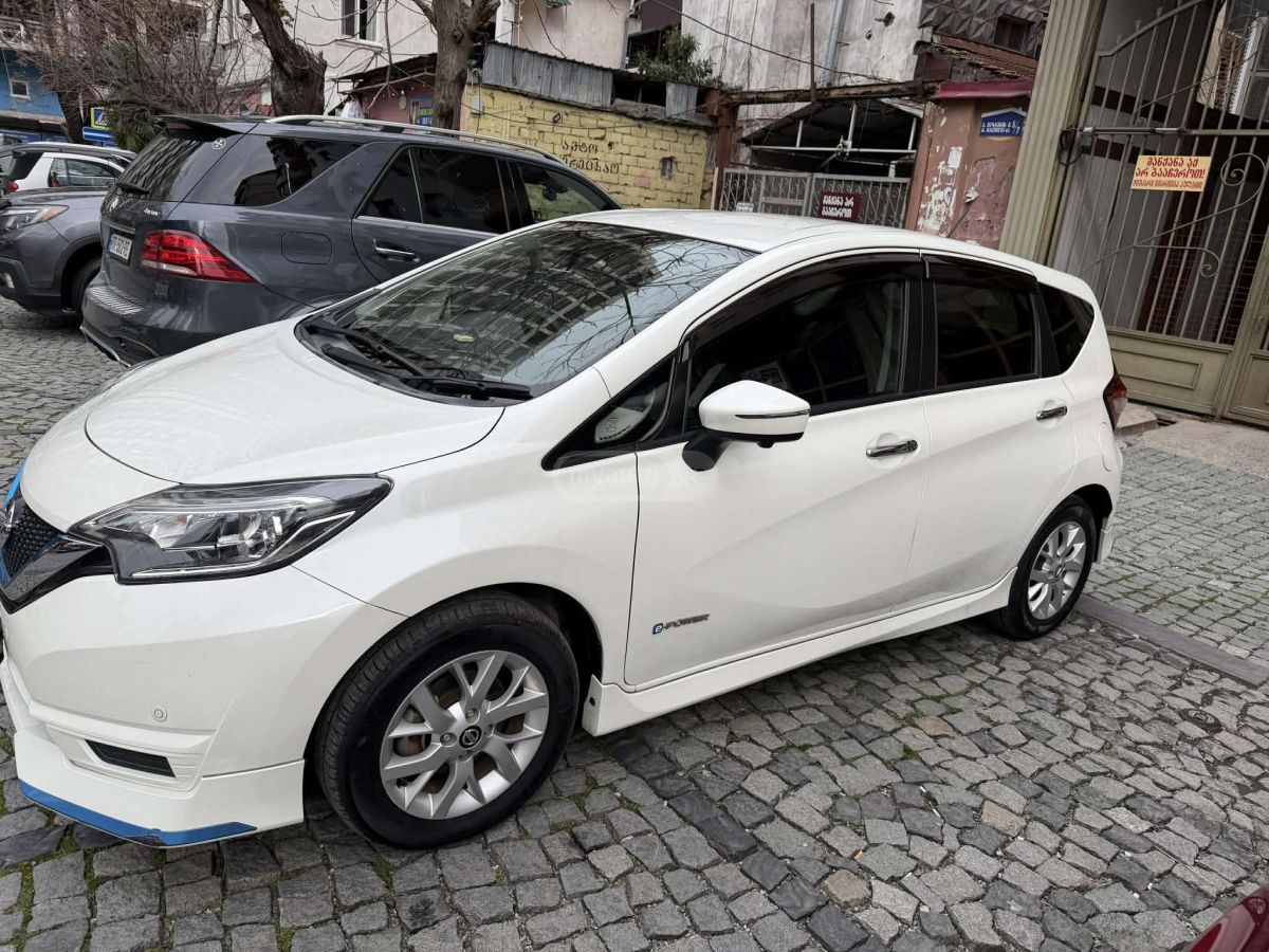 Nissan Note 2019 — photo 2