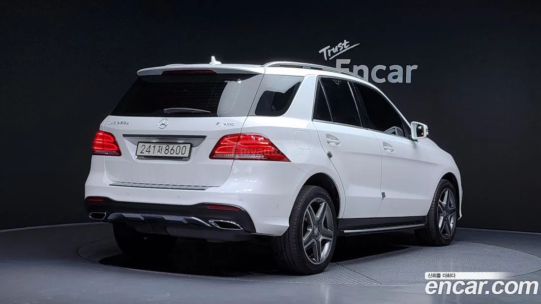 Mercedes-Benz GLE 63 AMG 2016 — photo 2