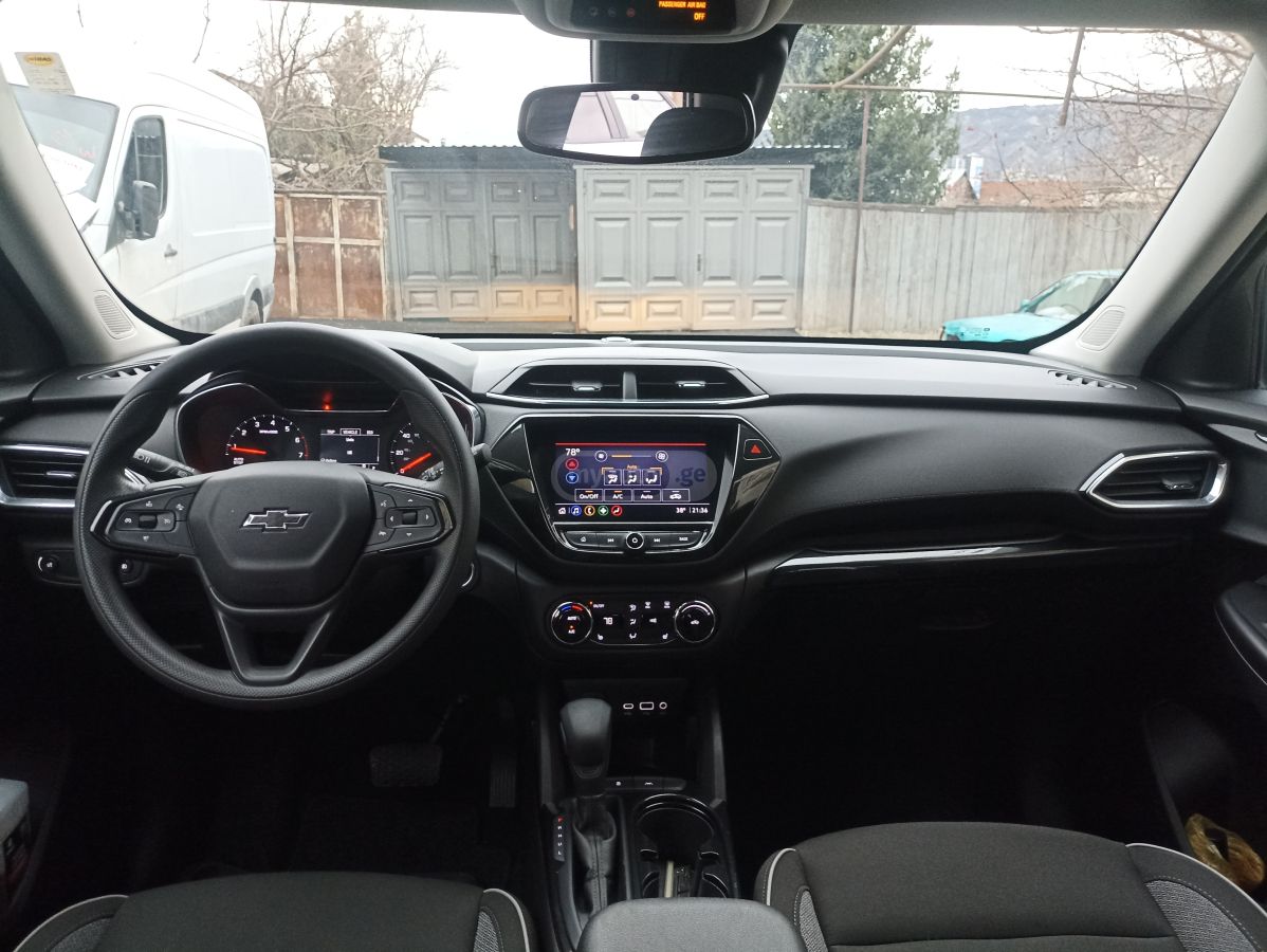 Chevrolet Trailblazer 2022 — photo 2