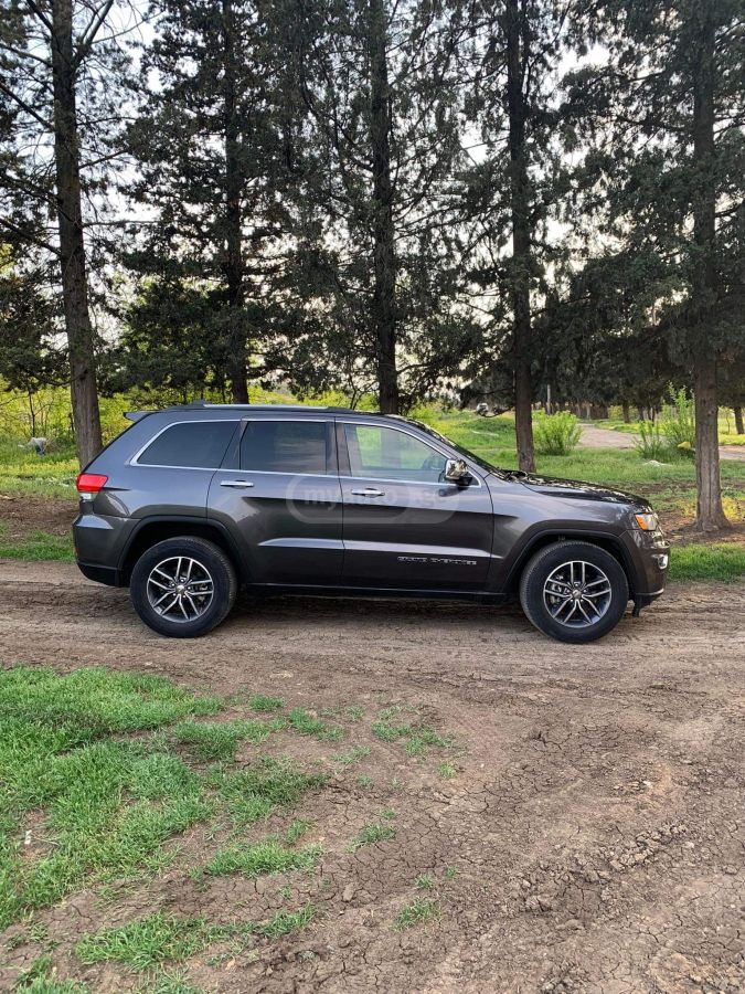 Jeep Grand Cherokee 2017 — photo 2