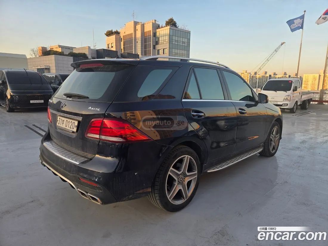 Mercedes-Benz GLE 63 AMG 2016 — photo 2