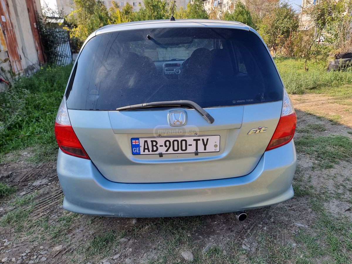 Honda Fit 2005 — photo 2