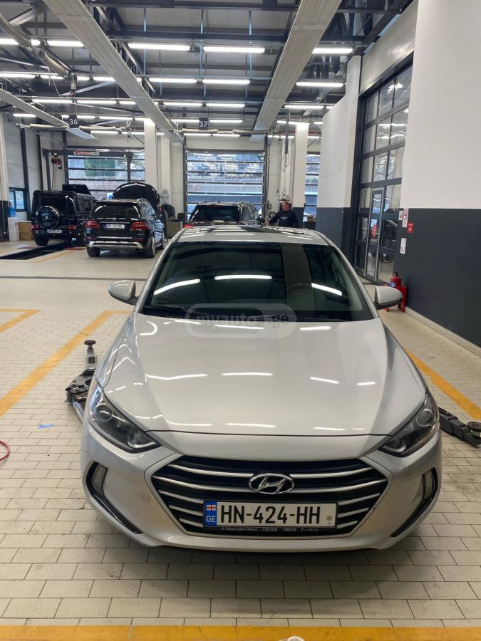 Hyundai Elantra