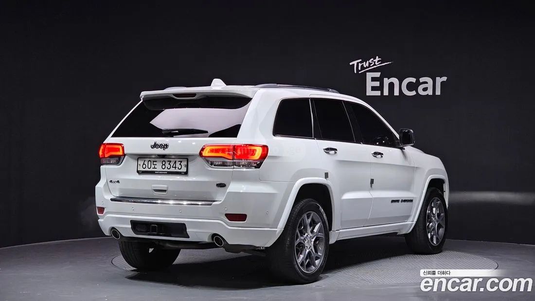 Jeep Grand Cherokee 2019 — photo 2