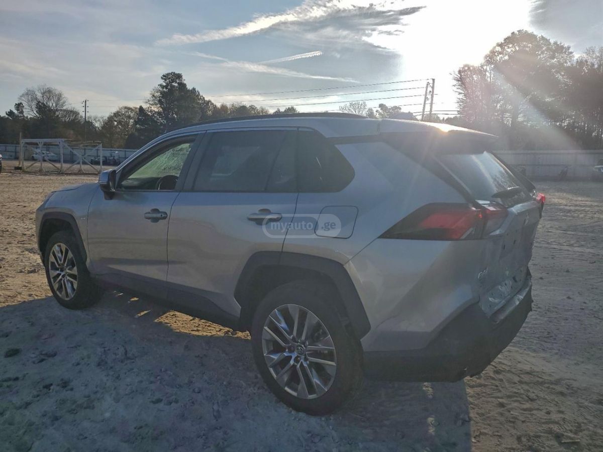 Toyota RAV 4 2020 — photo 2