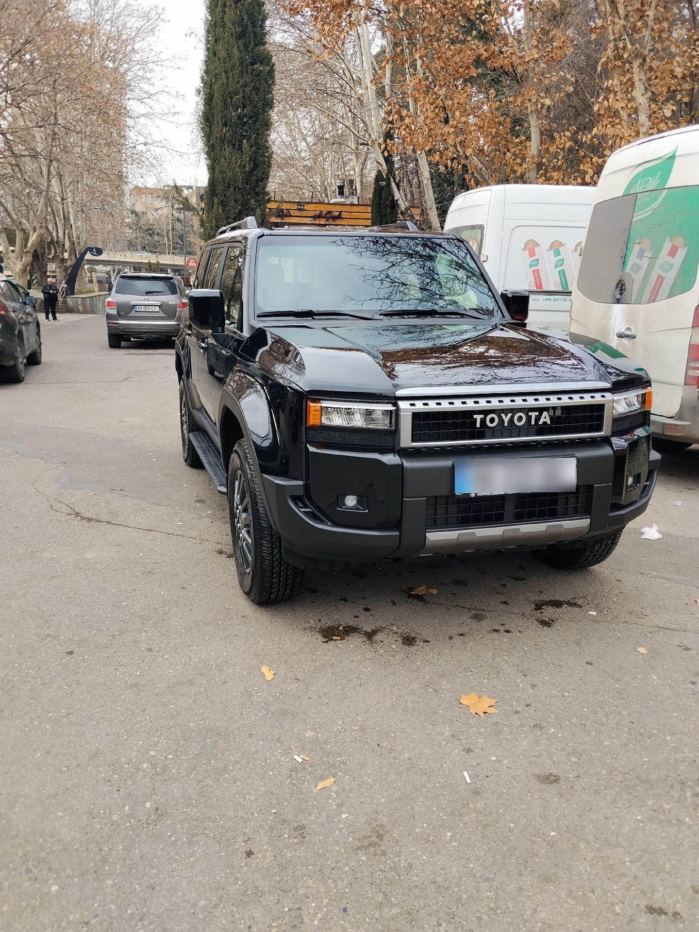 Toyota Land Cruiser Prado 2024 — photo 2
