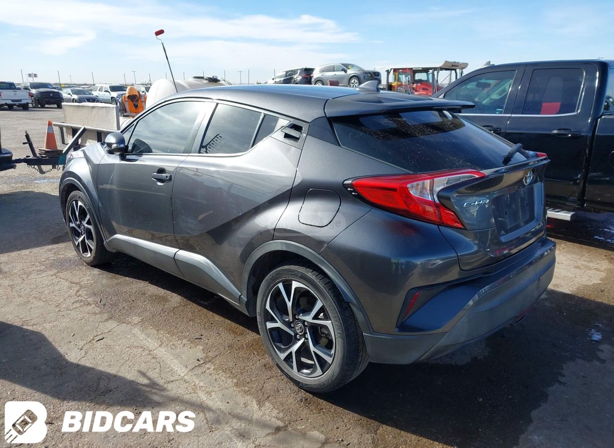 Toyota CHR 2019 — photo 2