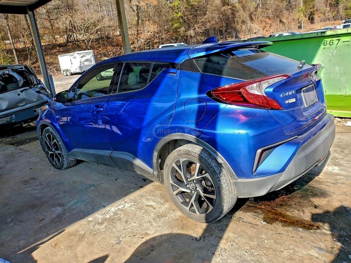 Toyota CHR 2019 — photo 2