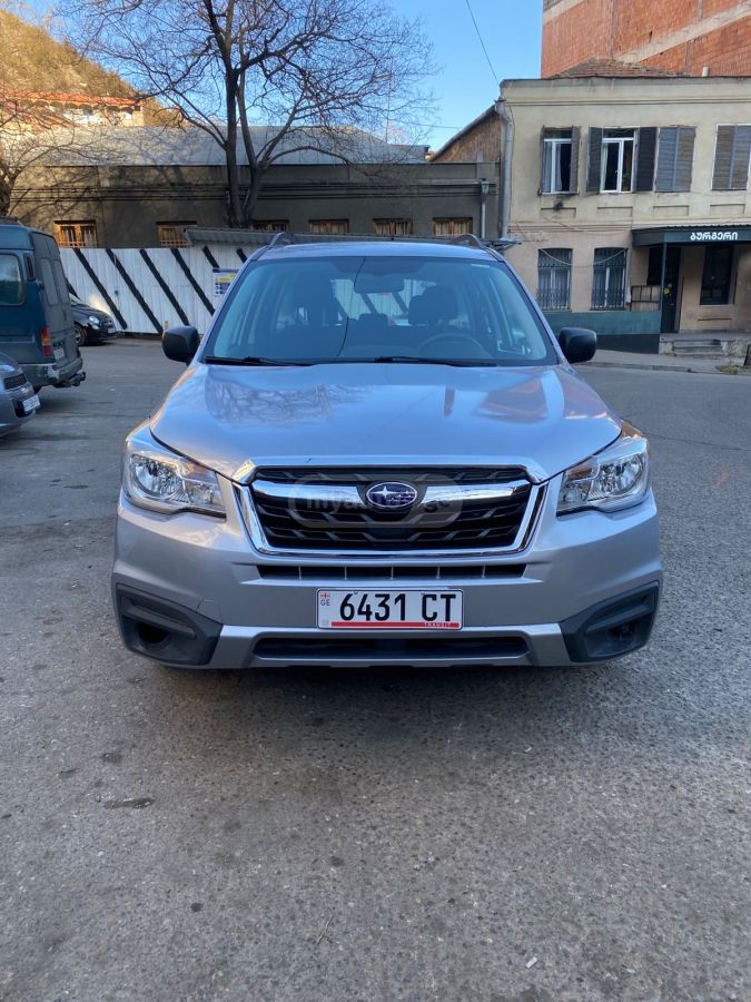Subaru Forester 2018 — photo 2