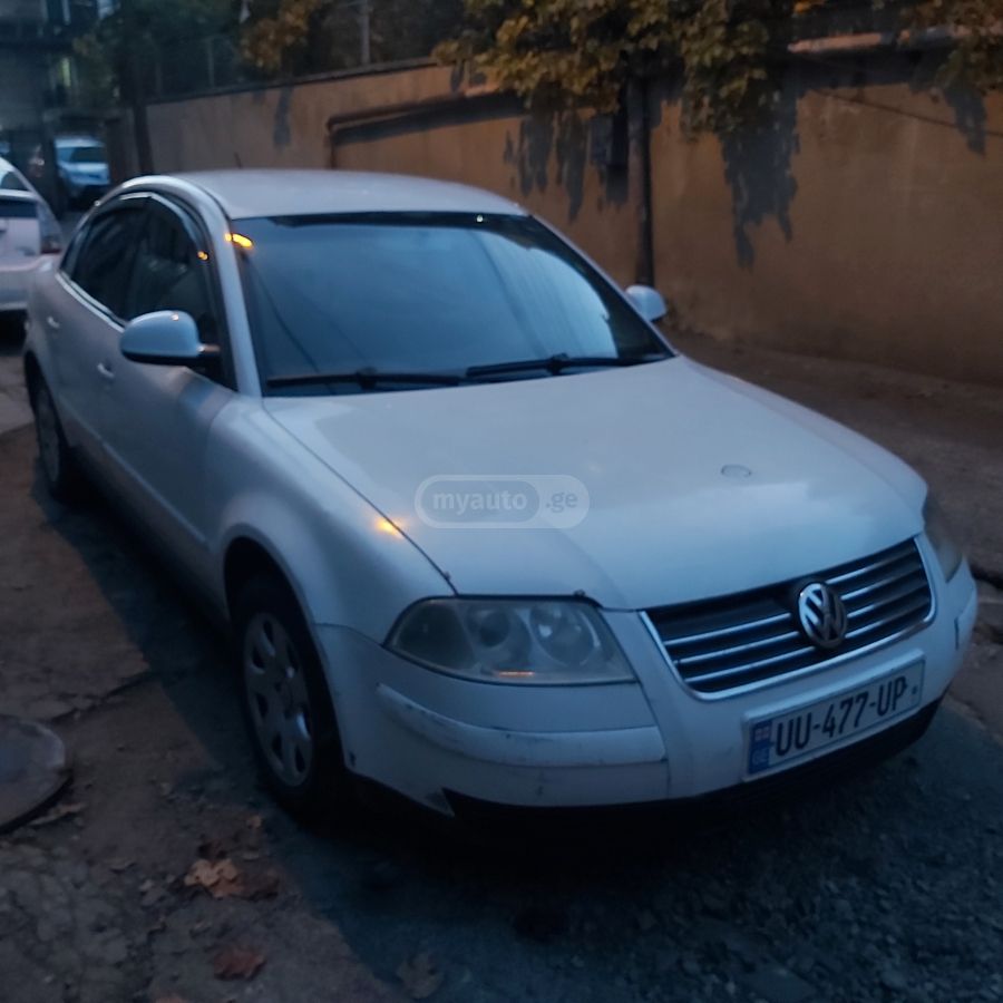Volkswagen Passat 2004 — photo 2