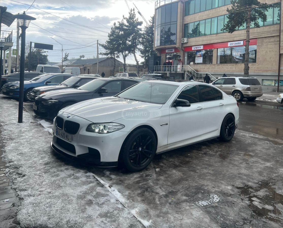 BMW 528 2015 — photo 2