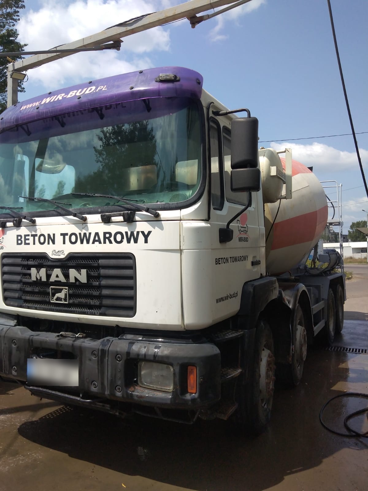 Isuzu L 2000 2001 — photo 2