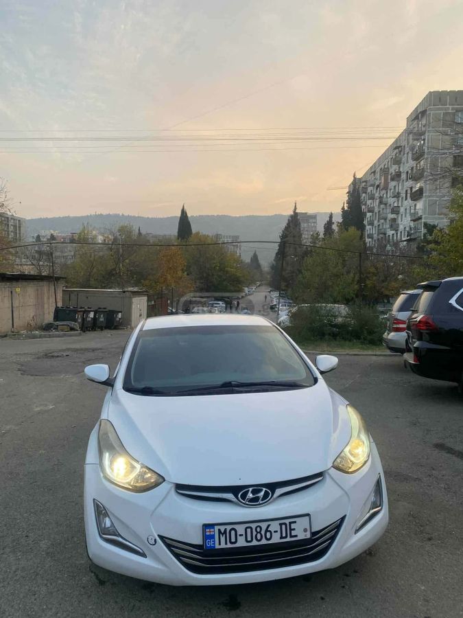 Hyundai Elantra 2014 — photo 2