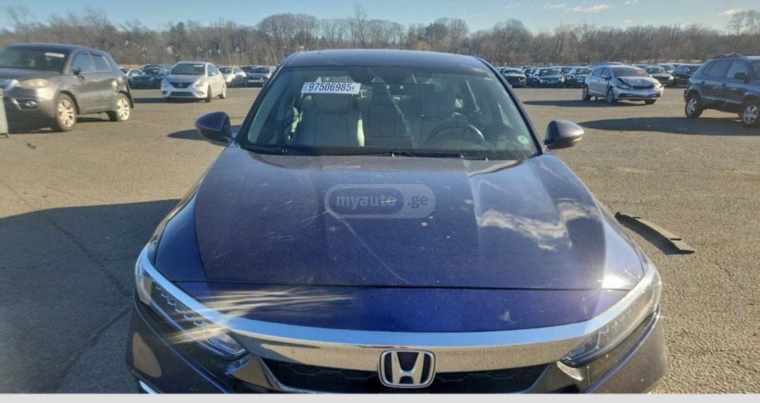 Honda Accord 2018 — photo 2