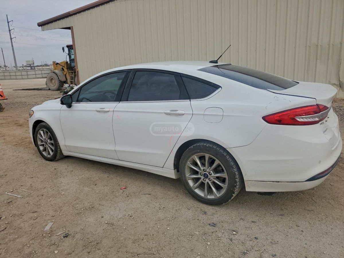Ford Fusion 2017 — photo 2