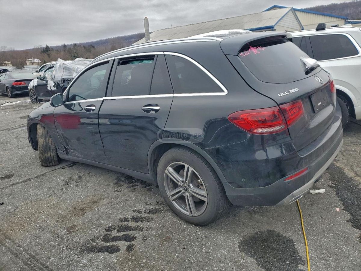 Mercedes-Benz GLC 300 2021 — photo 2
