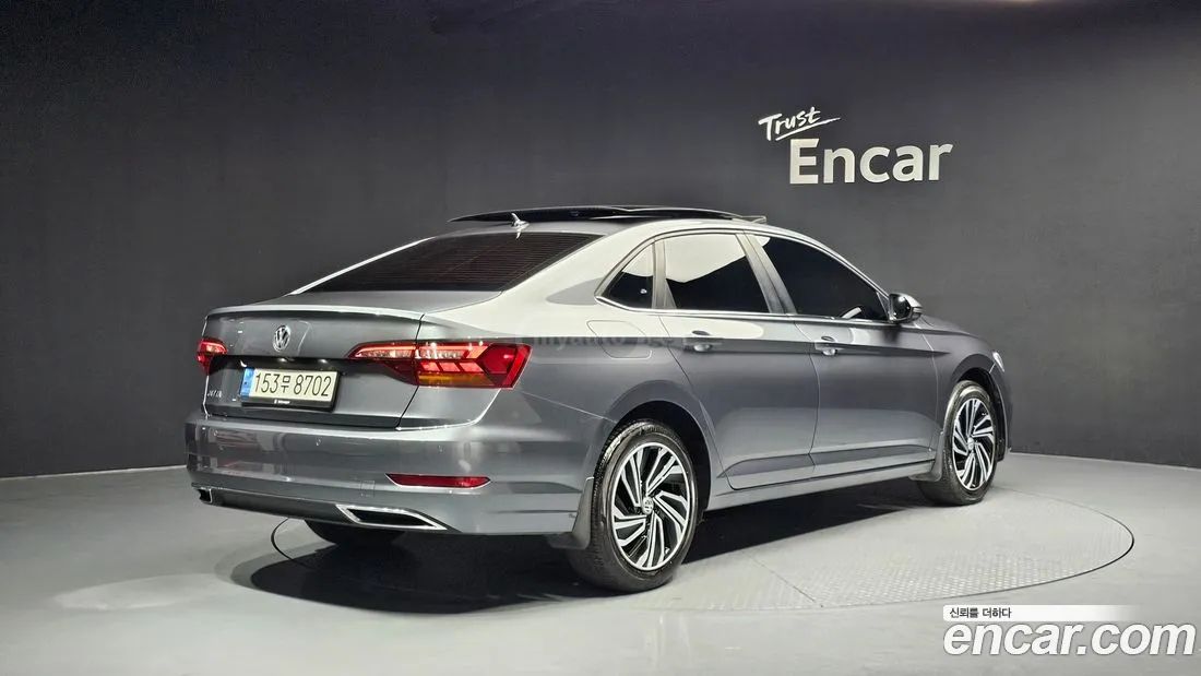 Volkswagen Jetta 2020 — photo 2