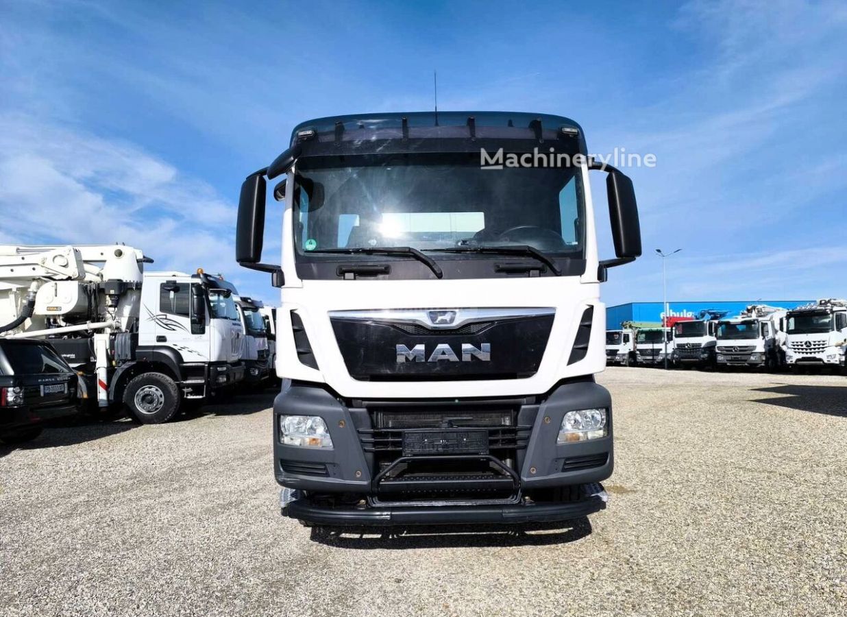 Isuzu TGS 2018 — photo 2