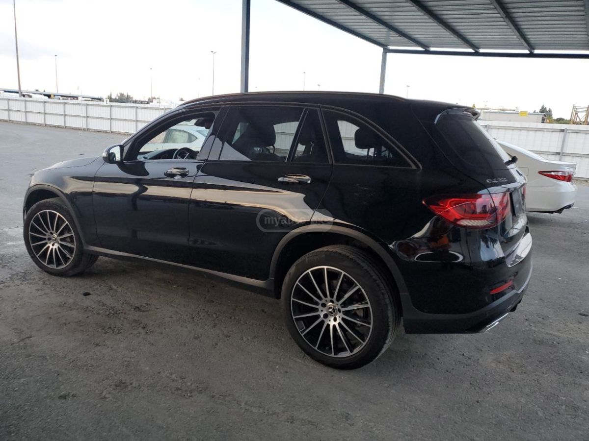 Mercedes-Benz GLC 300 2022 — photo 2
