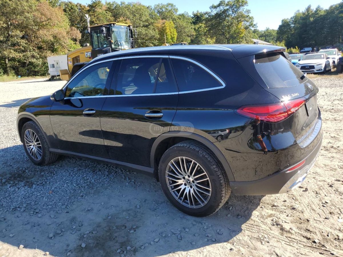 Mercedes-Benz GLC 300 2025 — photo 2