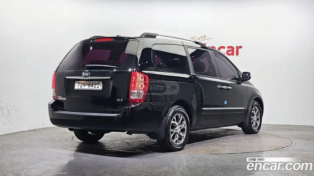Kia Sedona 2014 — photo 2