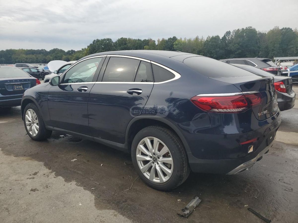 Mercedes-Benz GLC 300 Coupe 2021 — photo 2
