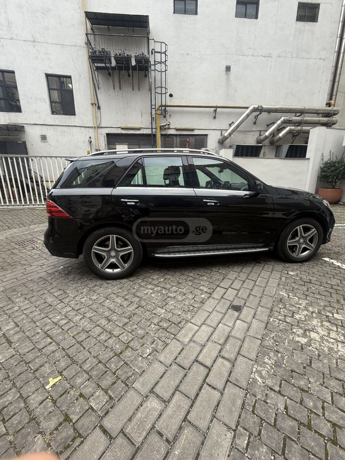 Mercedes-Benz GLE 400 2016 — photo 2
