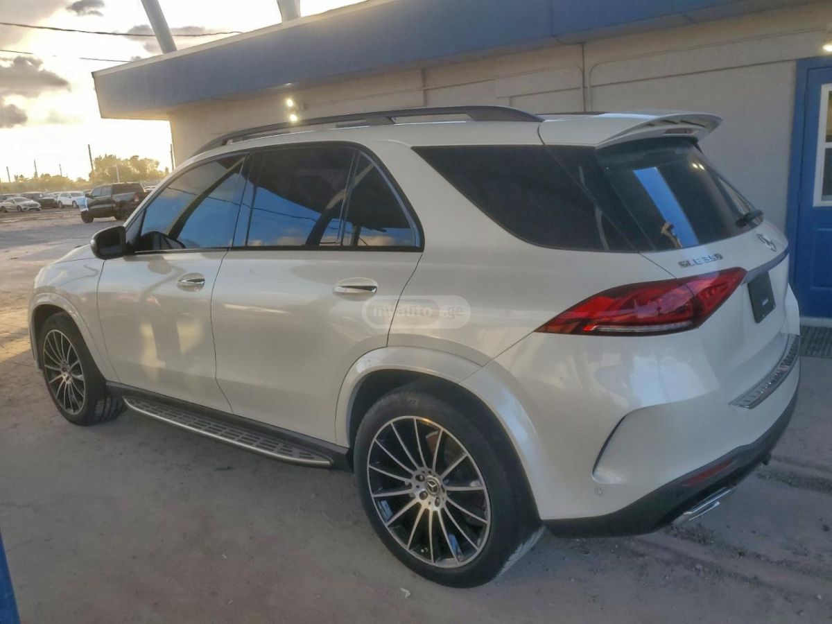 Mercedes-Benz GLE 350 2021 — photo 2