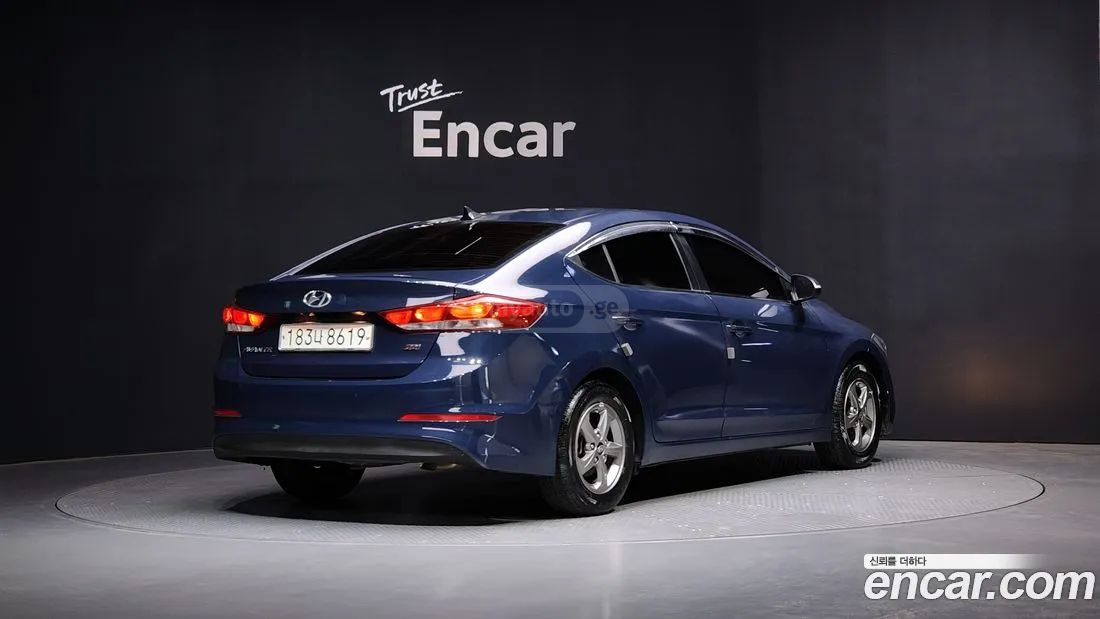 Hyundai Elantra 2016 — photo 2