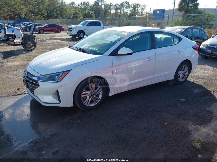Hyundai Elantra 2019 — photo 2