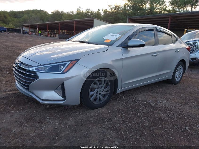 Hyundai Elantra 2019 — photo 2