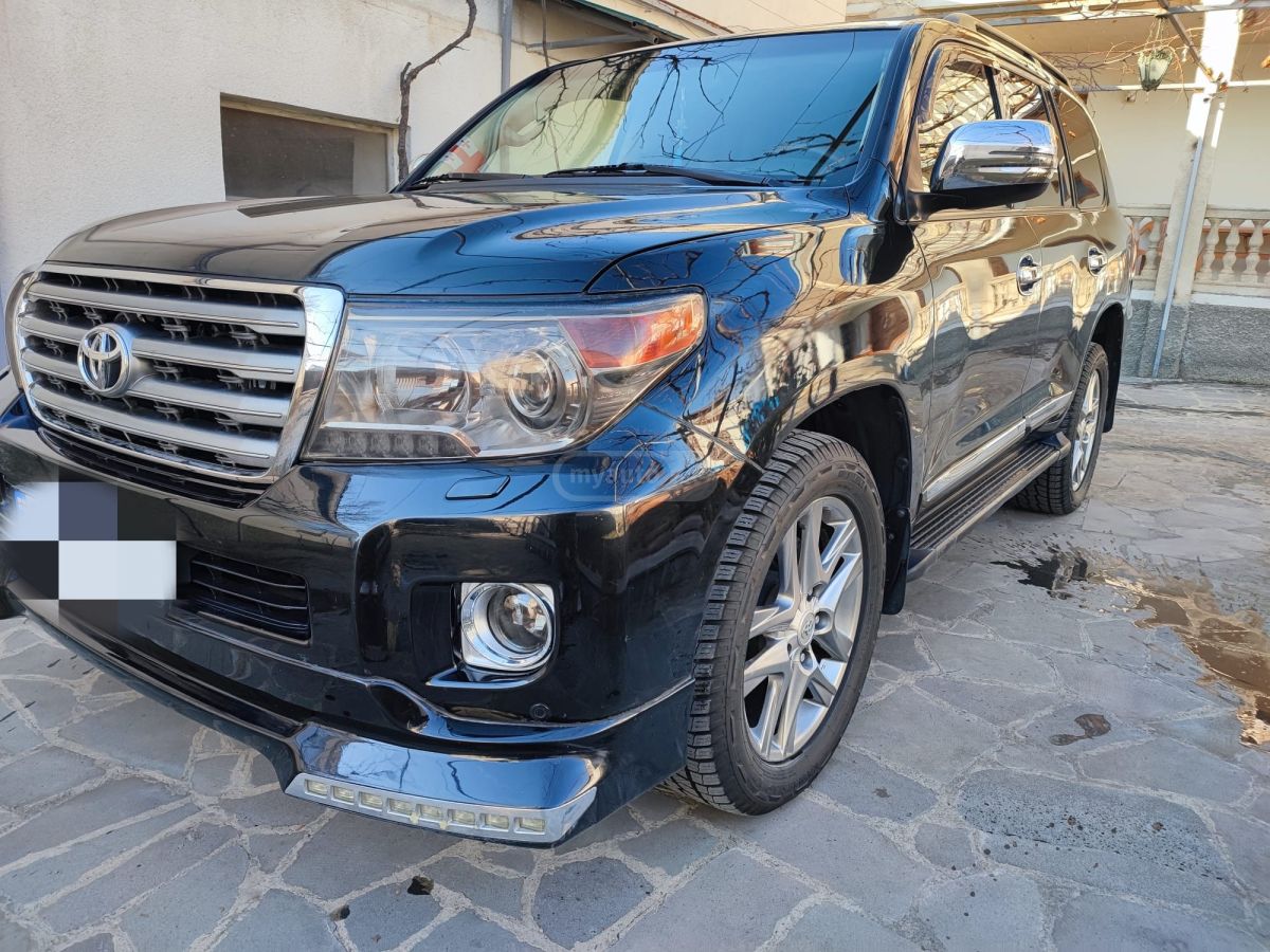 Toyota Land Cruiser