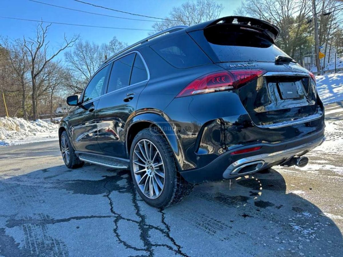 Mercedes-Benz GLE 350 2021 — photo 2