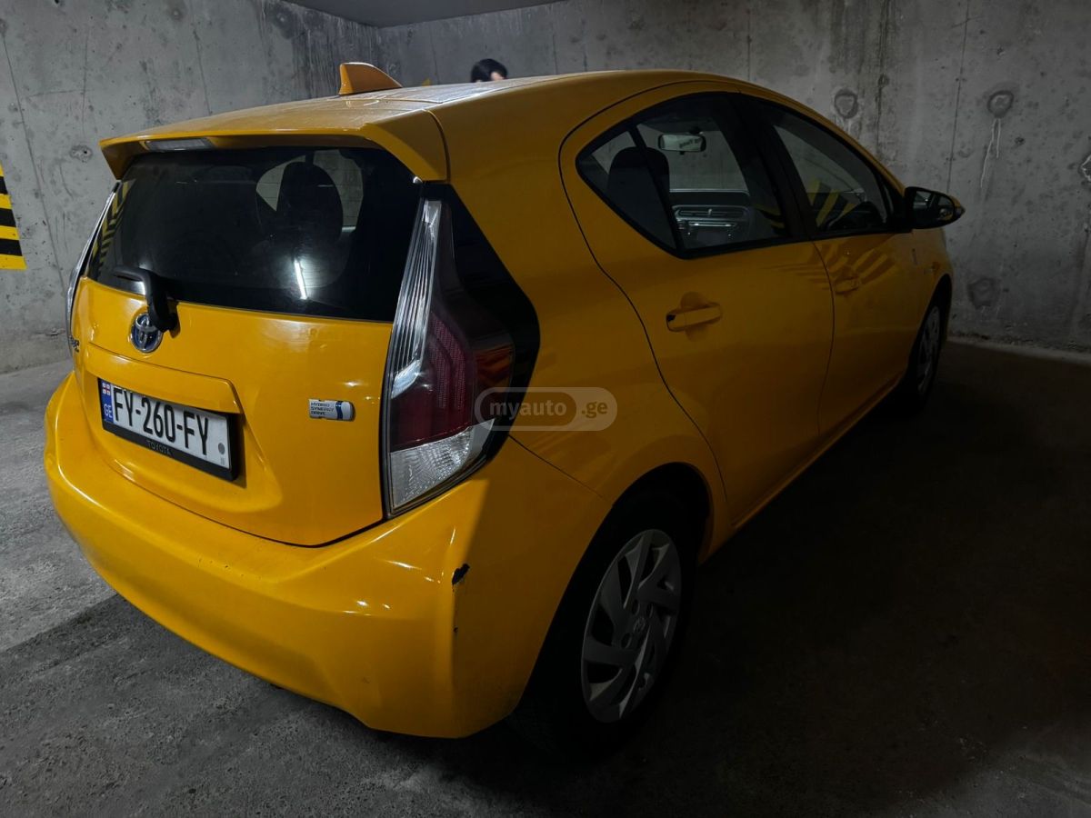 Toyota Prius C