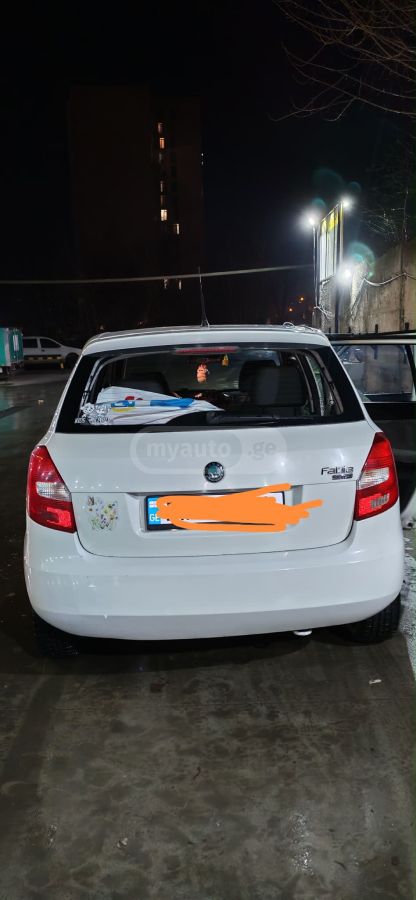 Skoda Fabia 2009 — photo 2