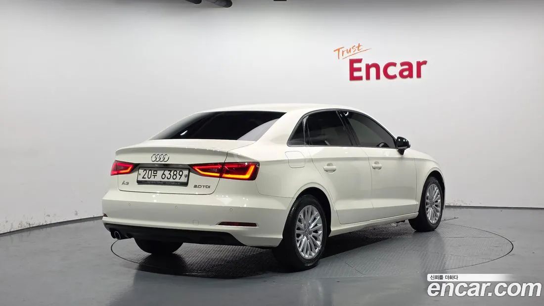 Audi A3 2014 — photo 2
