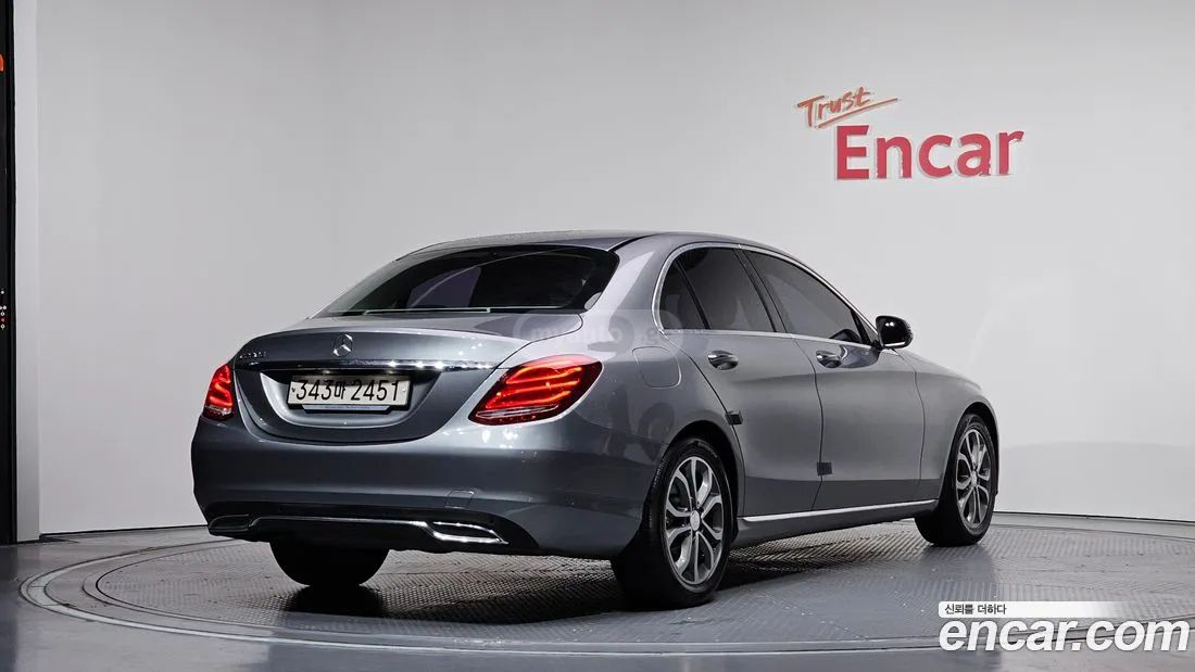 Mercedes-Benz C 63 AMG 2016 — photo 2