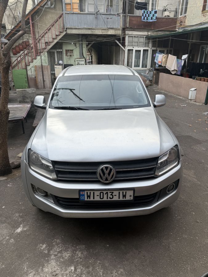 Volkswagen Amarok 2011 — photo 2