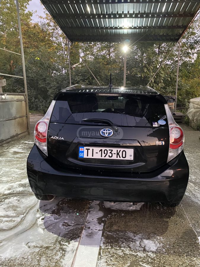 Toyota Aqua 2013 — photo 2