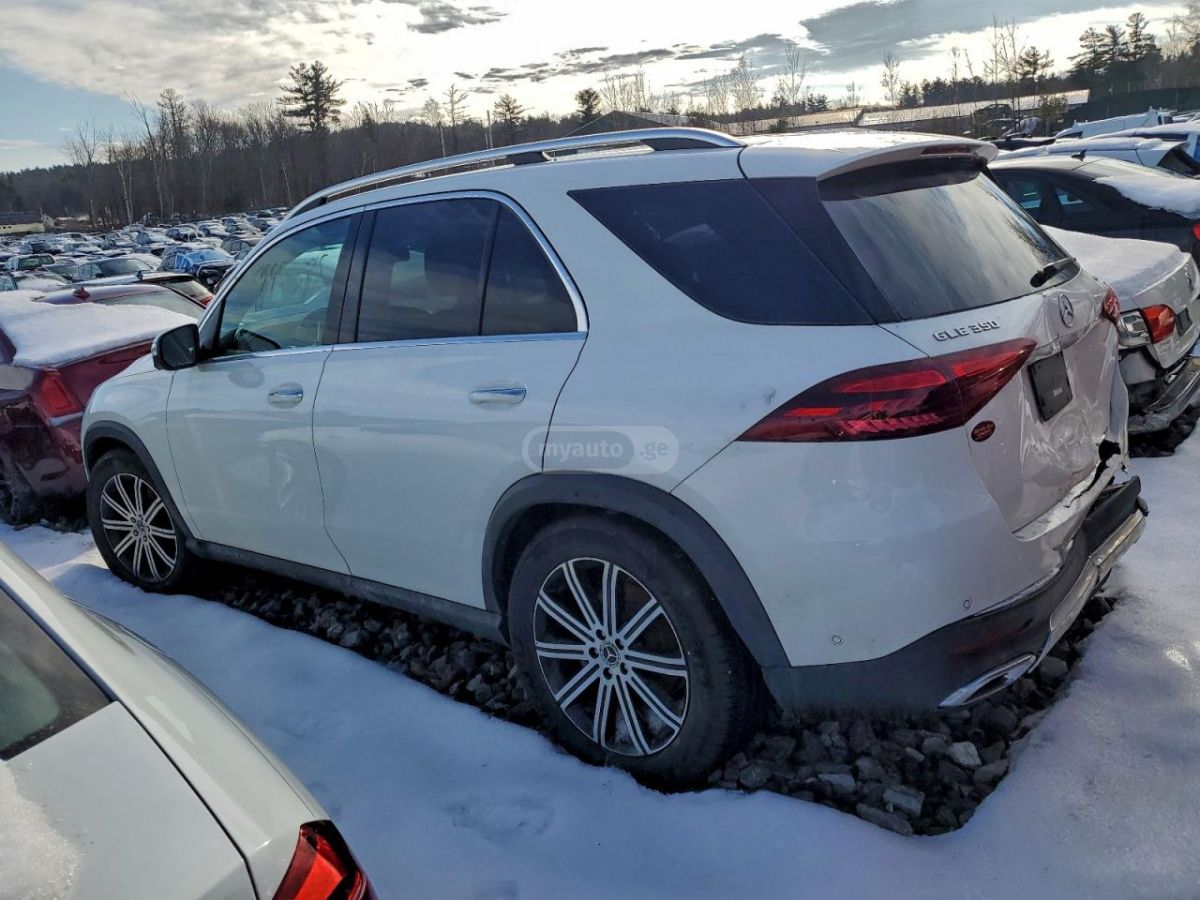 Mercedes-Benz GLE 350 2024 — photo 2
