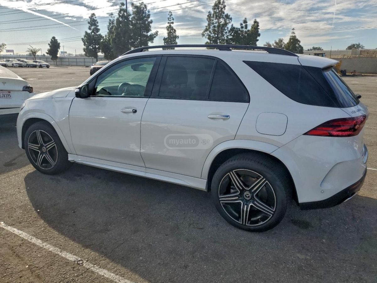 Mercedes-Benz GLE 350 2024 — photo 2