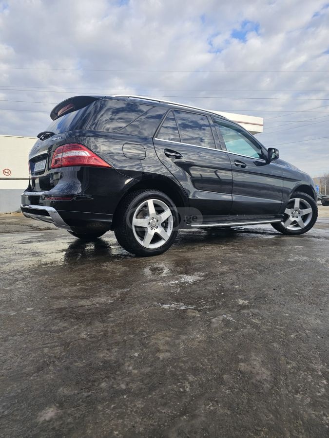 Mercedes-Benz ML 350