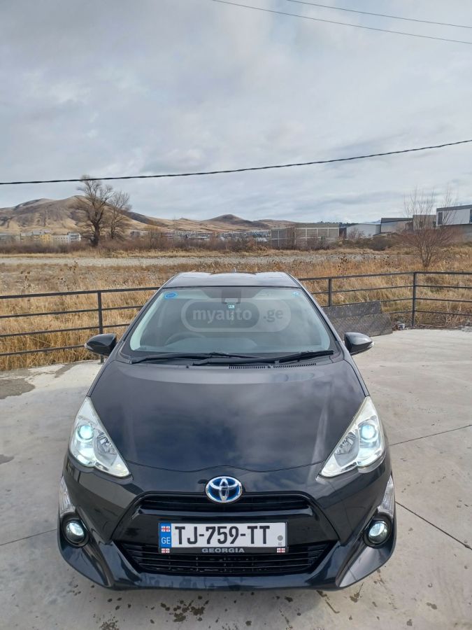 Toyota Aqua 2016 — photo 2