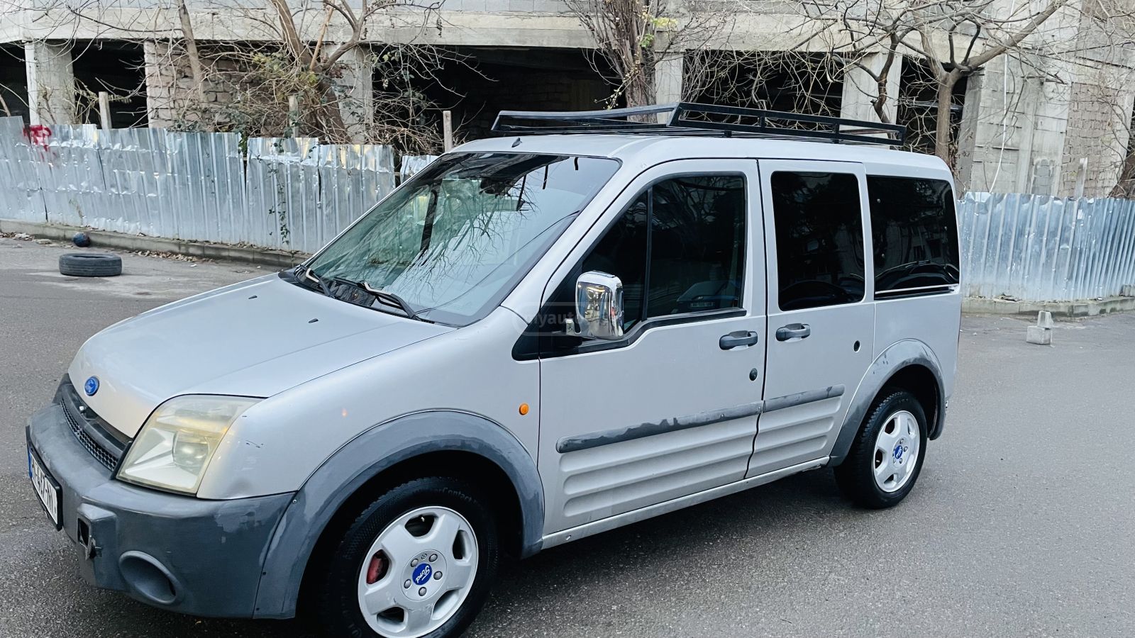 Ford Tourneo Connect 2005 — photo 2