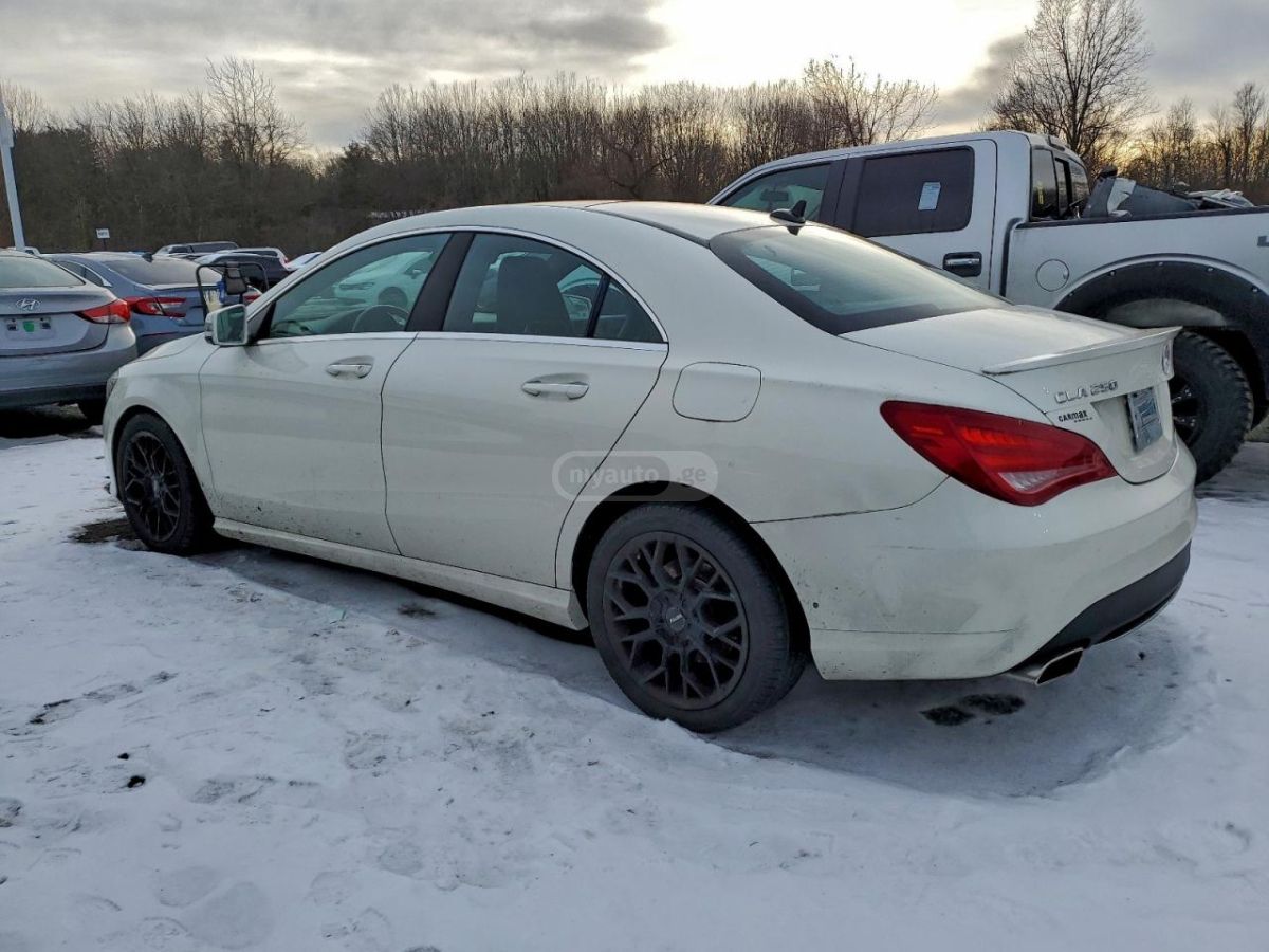 Mercedes-Benz CLA 250 2015 — photo 2