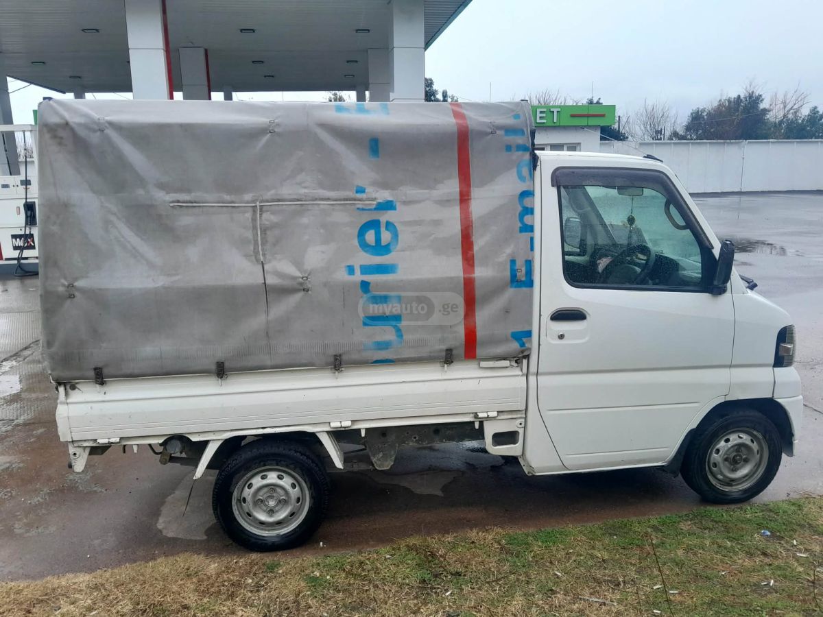 Nissan Clipper Truck 2006 — photo 2
