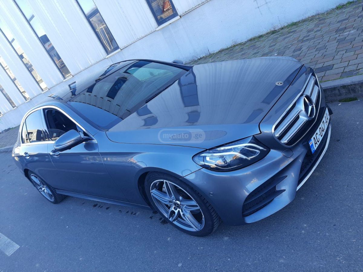 Mercedes-Benz E 220