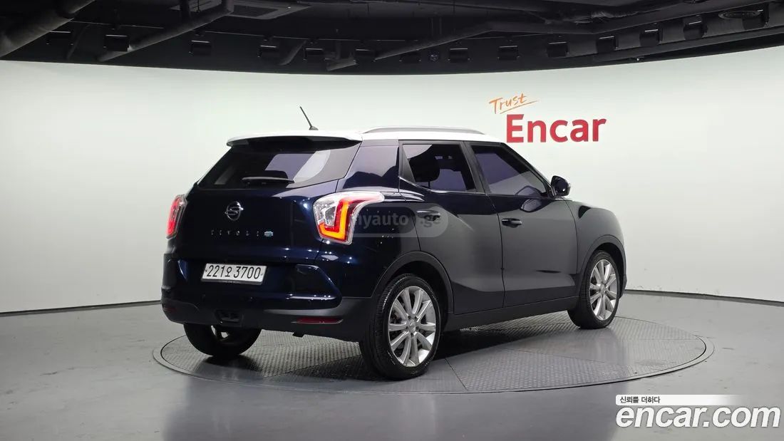 Ssangyong Tivoli 2016 — photo 2