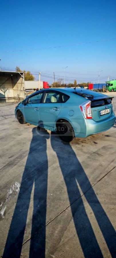 Toyota Prius 2014 — photo 2